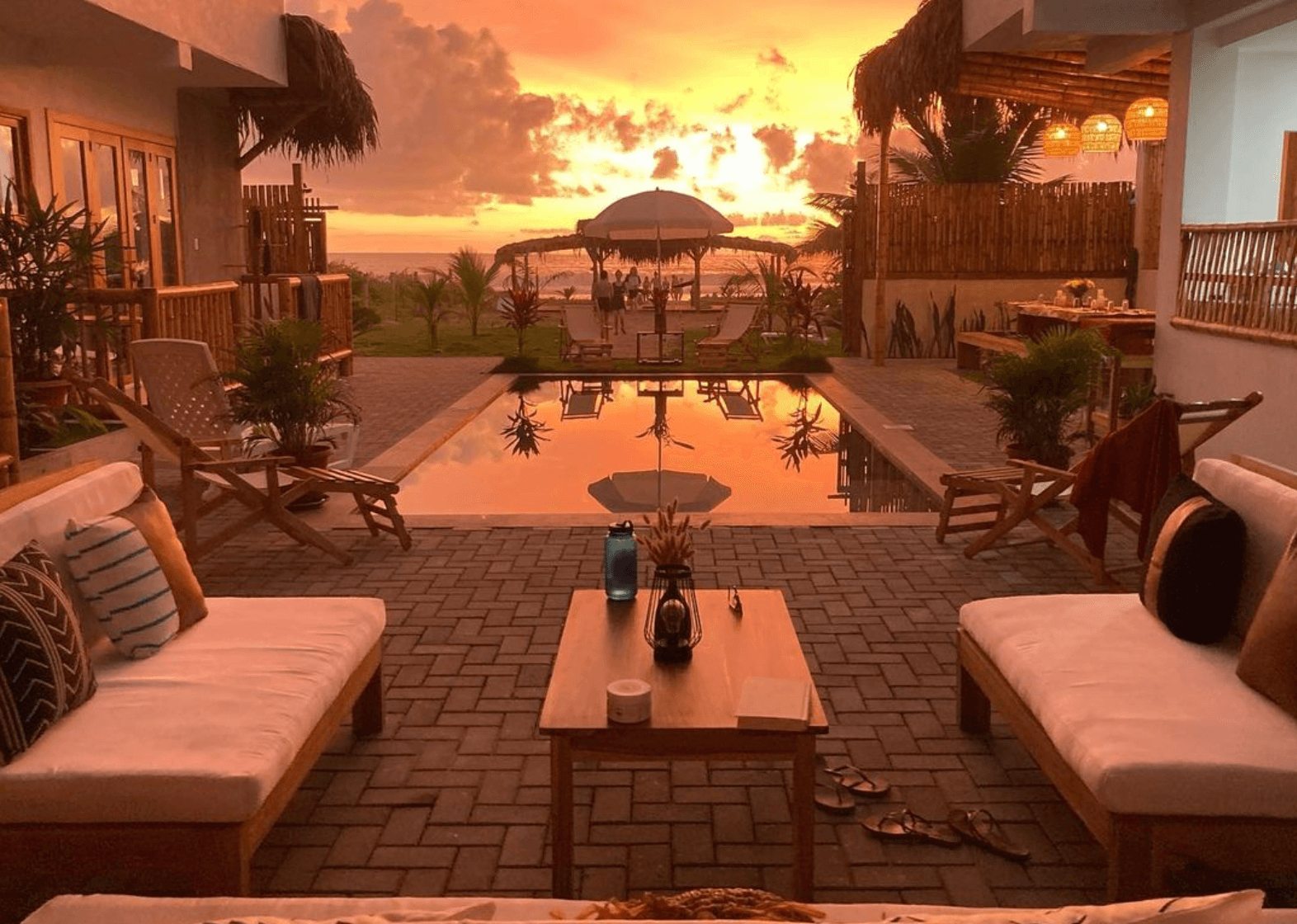 Insta-post-sunset-ecuador-surf