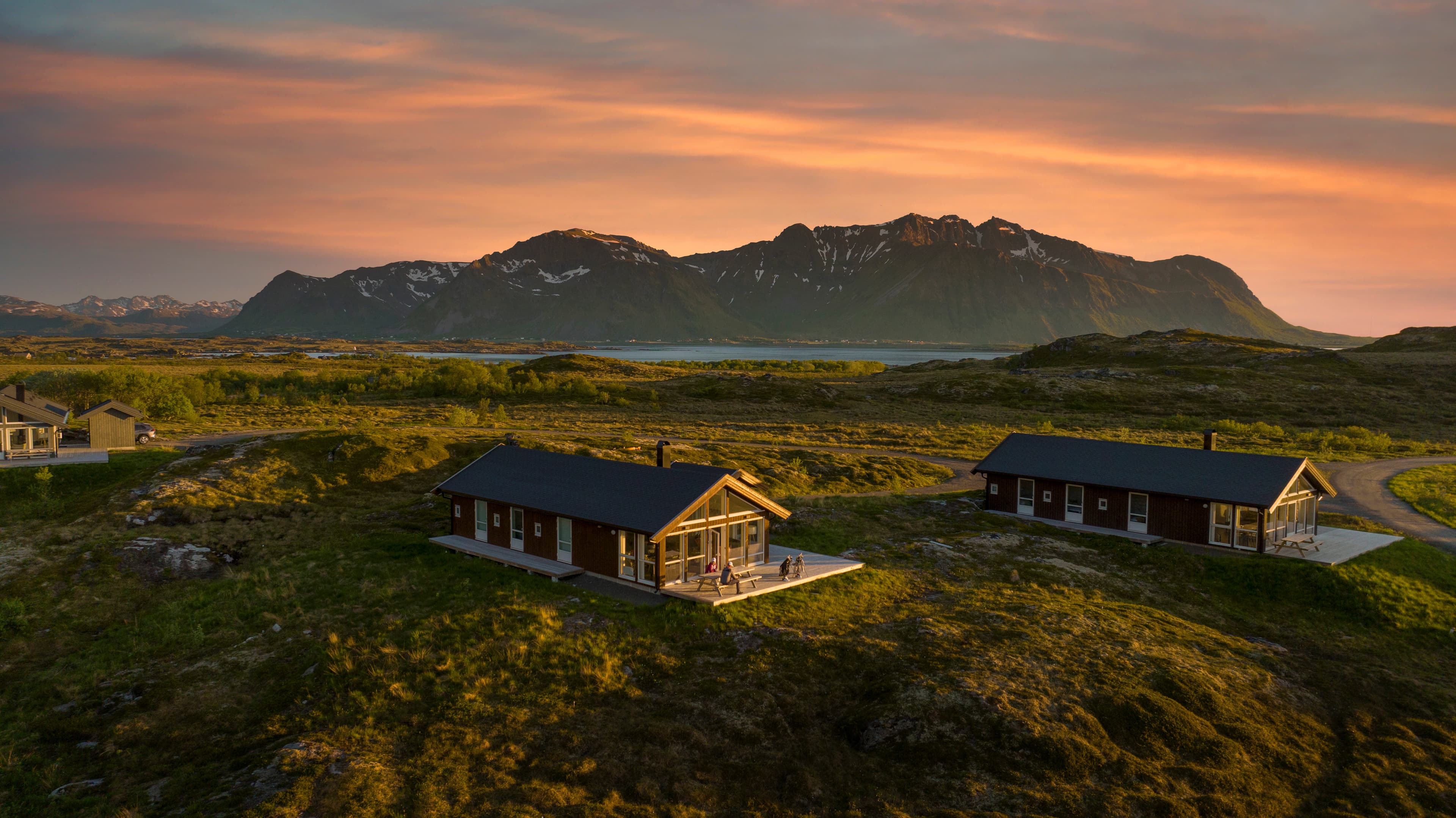 Lofoten-Lodges-Links-golf-surf-trip