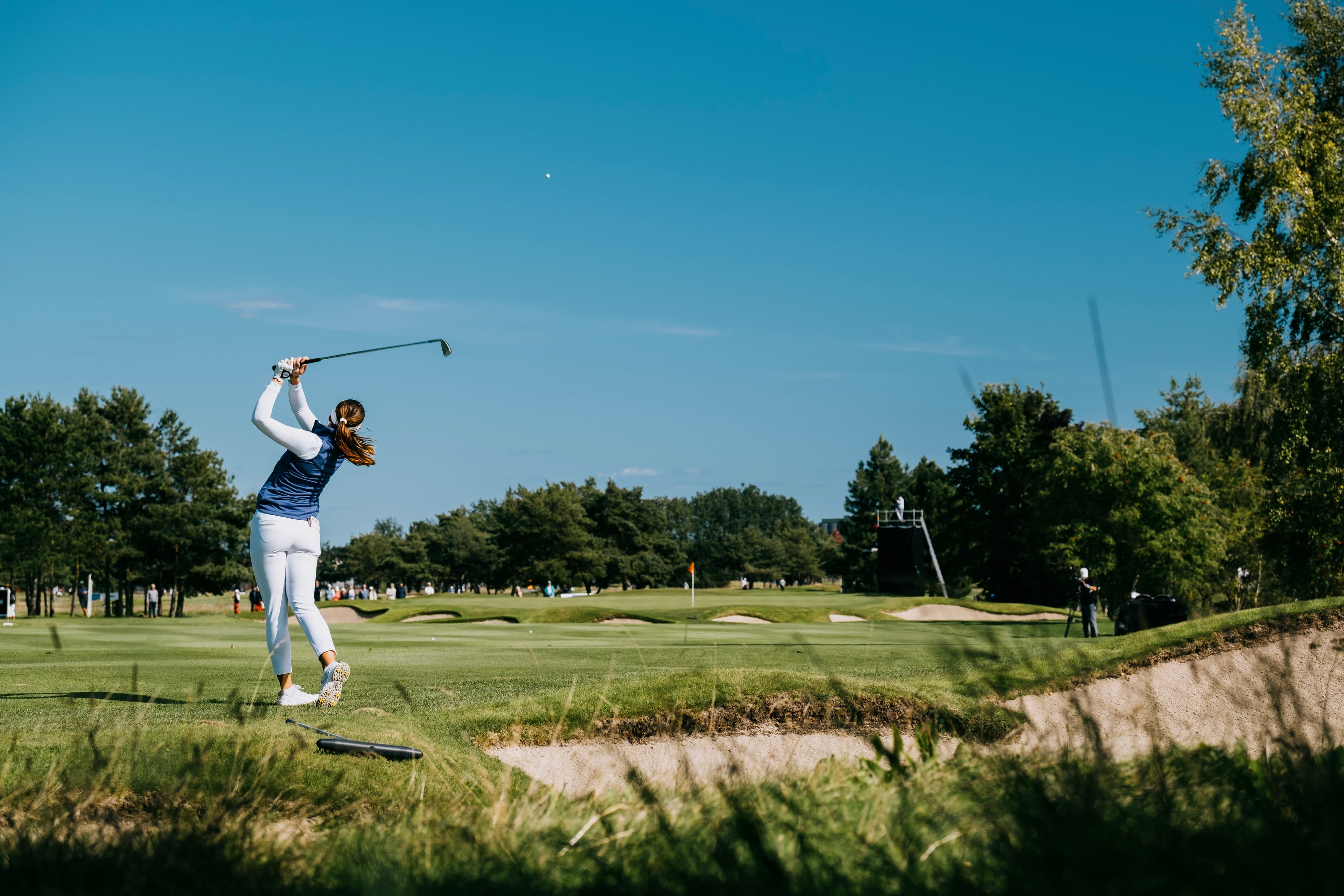 Girl Playing golf in Ahus Sweden