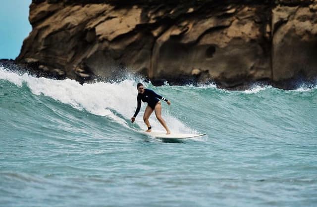 Surf-chick-best-wave-ecuador