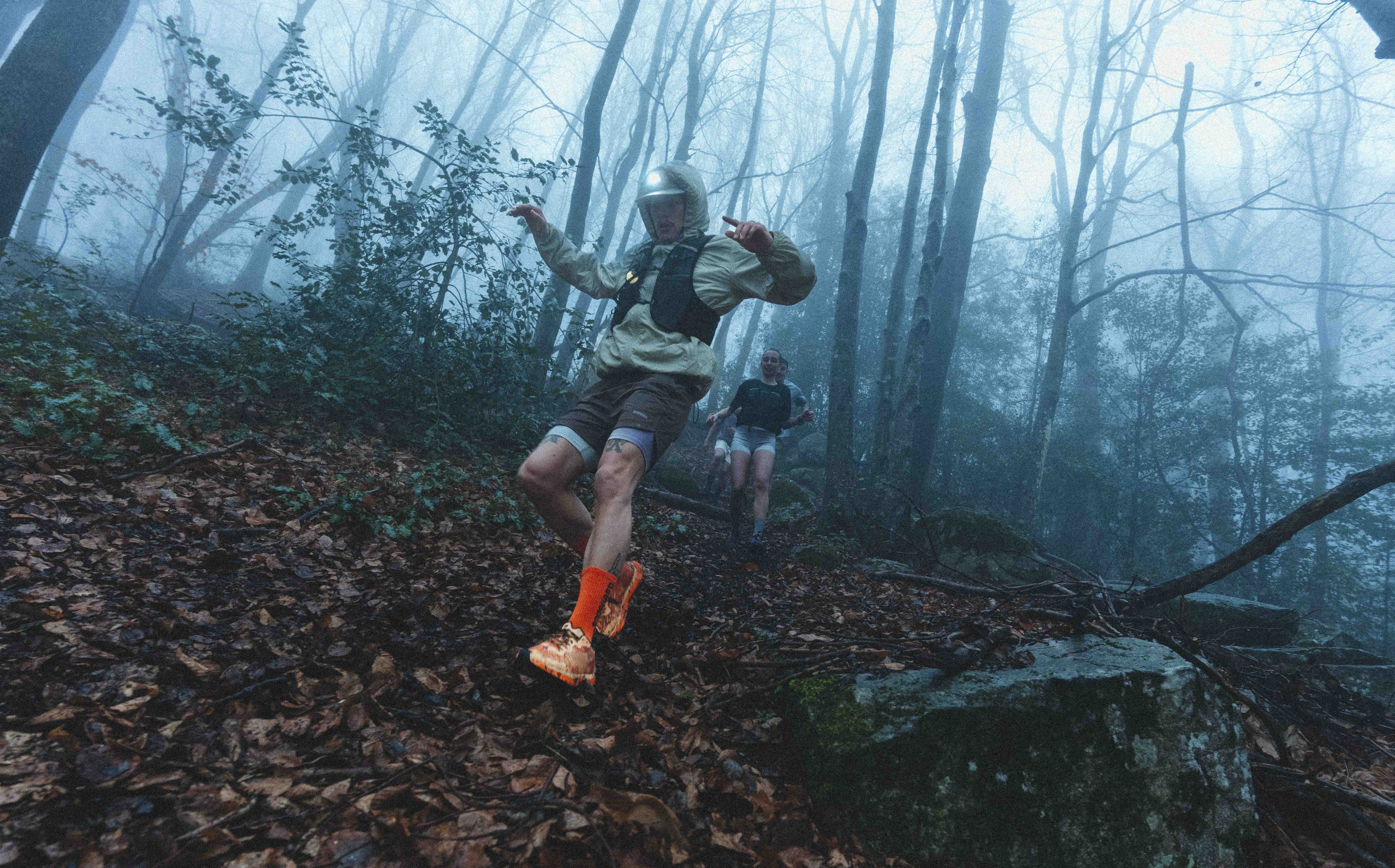 Friends running in the trails of the Camino de Santiago