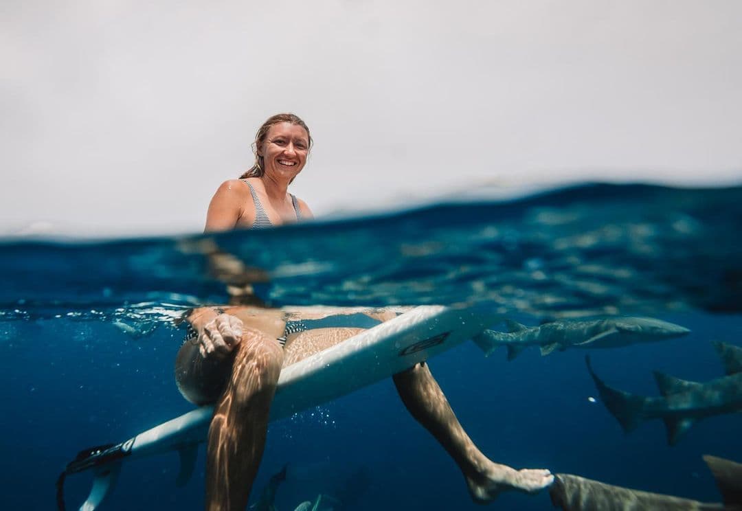 Happy Surf Girl Maldives