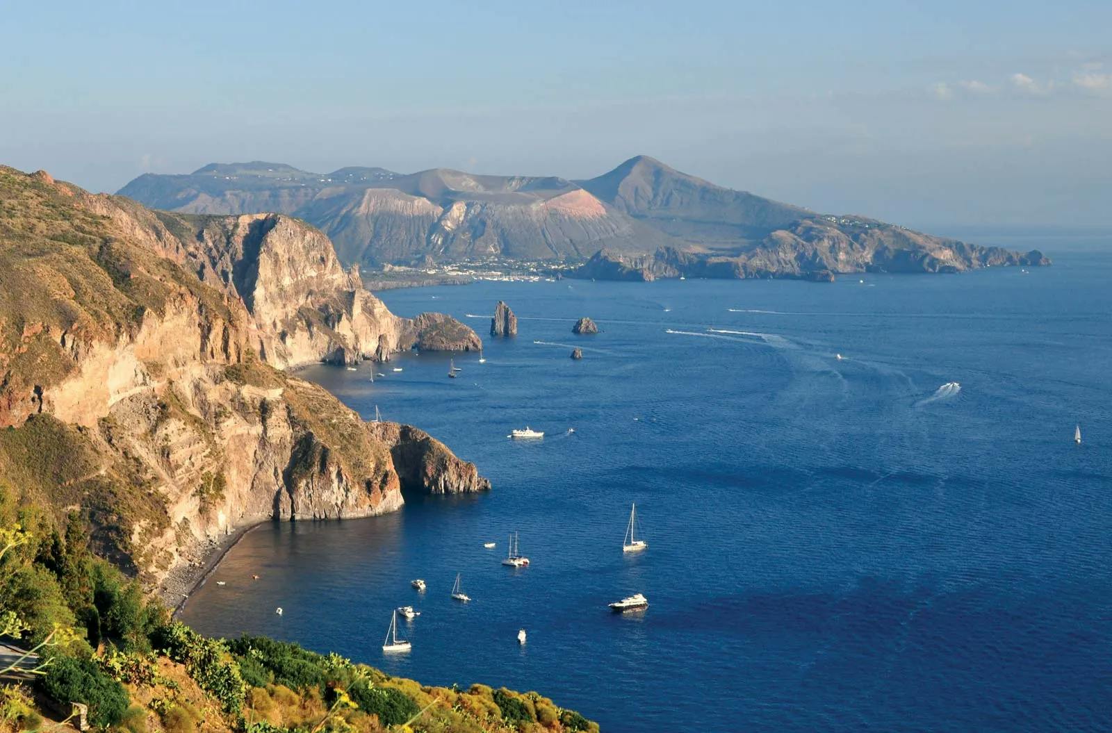 Eolie-Islands-Tyrrhenian-Sea-Italy-foil-sail