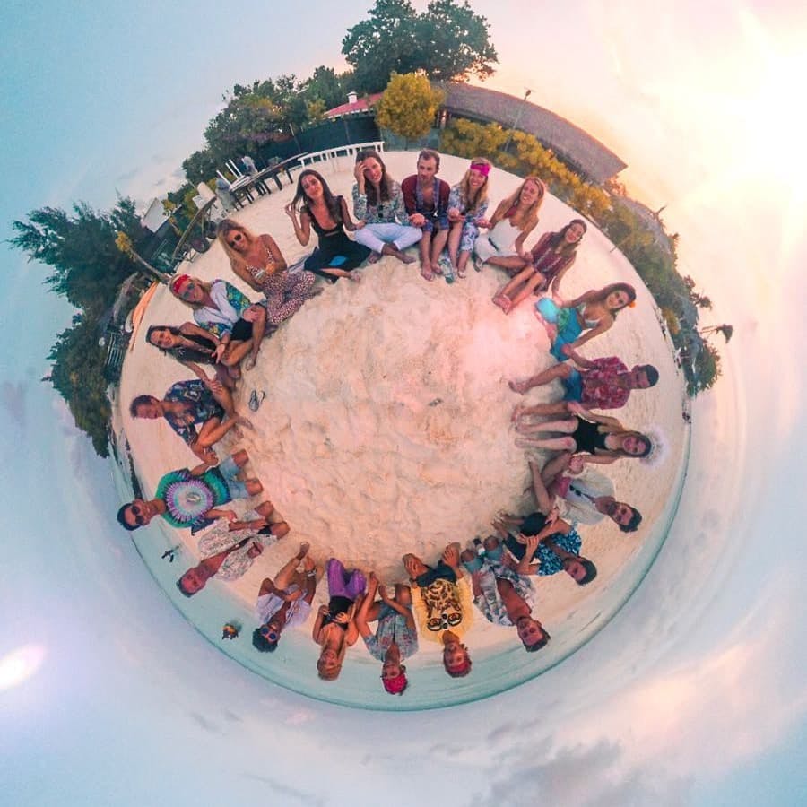 Friends on a 360 photos dressing like hippies in the Maldives
